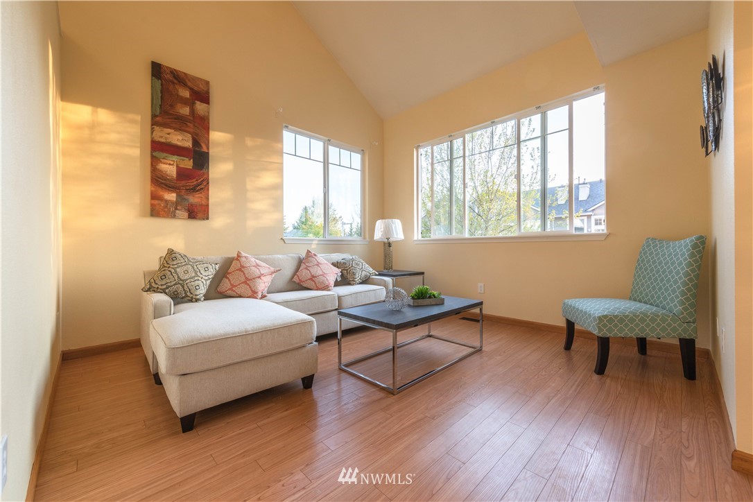 4628 Morris Avenue South Renton, WA 98055 - Photo 2 of 16 Gallery Image 2