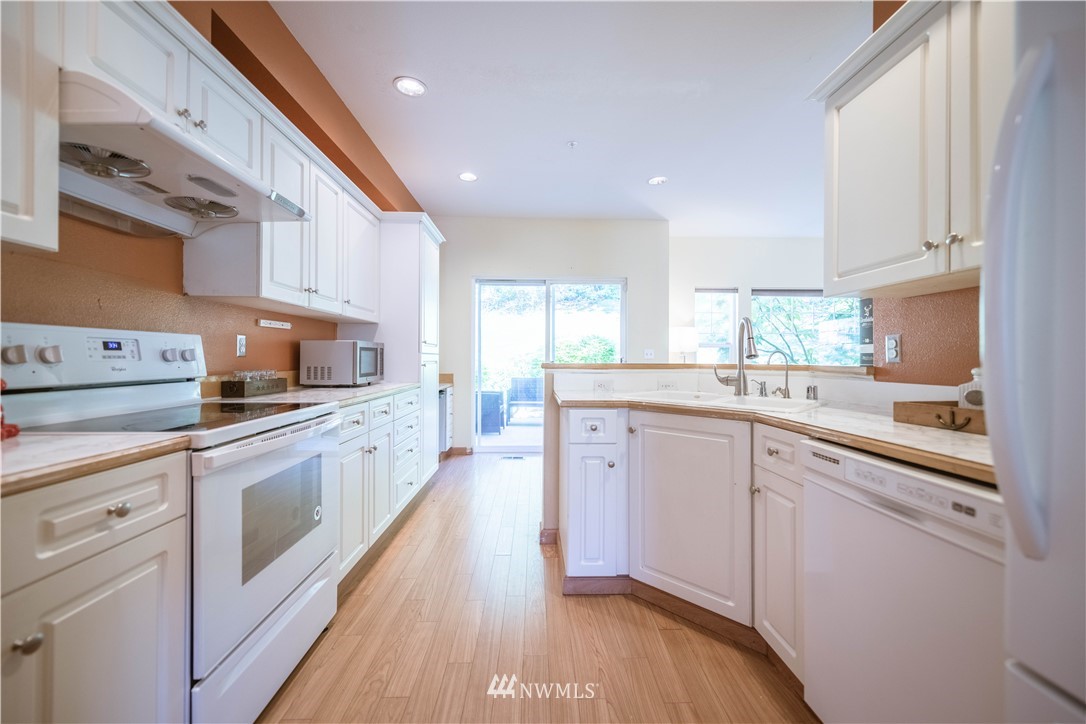 4628 Morris Avenue South Renton, WA 98055 - Photo 4 of 16 Gallery Image 4