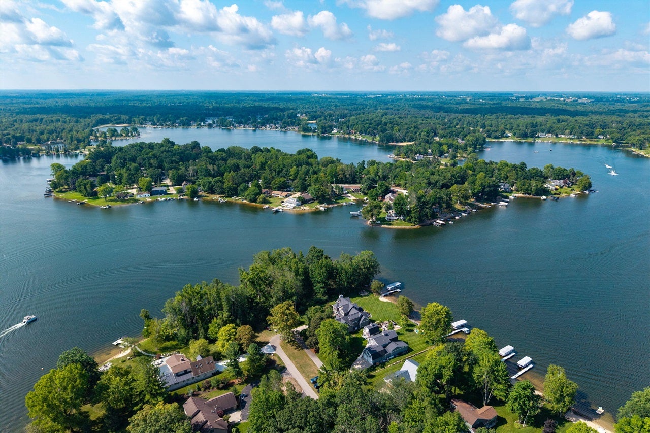 7788 West Royal Road Canadian Lakes, MI 49346 - Photo 9 of 59 Gallery Image 9