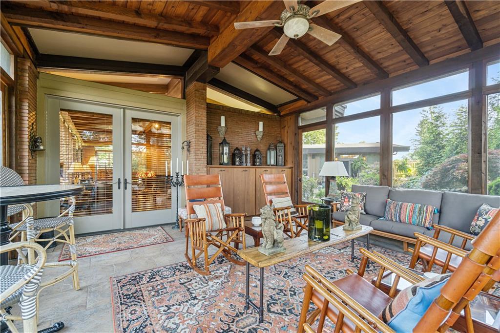 1789 Hastings Mill Road Pittsburgh, PA 15241 - Photo 18 of 46 a living room with furniture and a large window