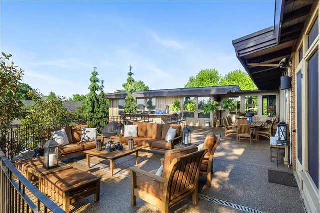 $1,950,000 | 1789 Hastings Mill Road, Pittsburgh, PA 15241