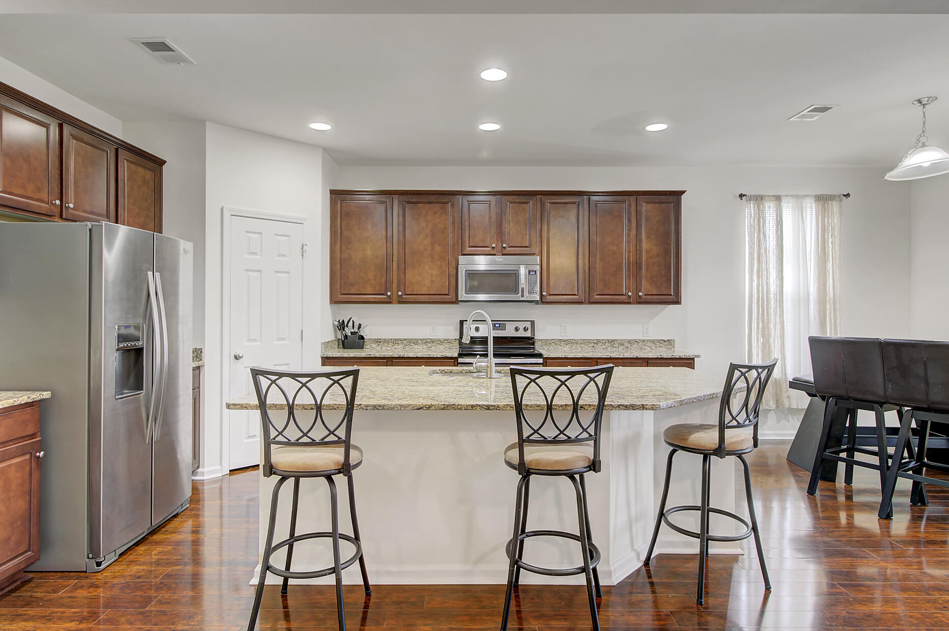 407 Forest Hills Road Summerville, SC 29486 - Photo 12 of 30 44BD820F-79E2-43B3-8E93-2C2892DB723E