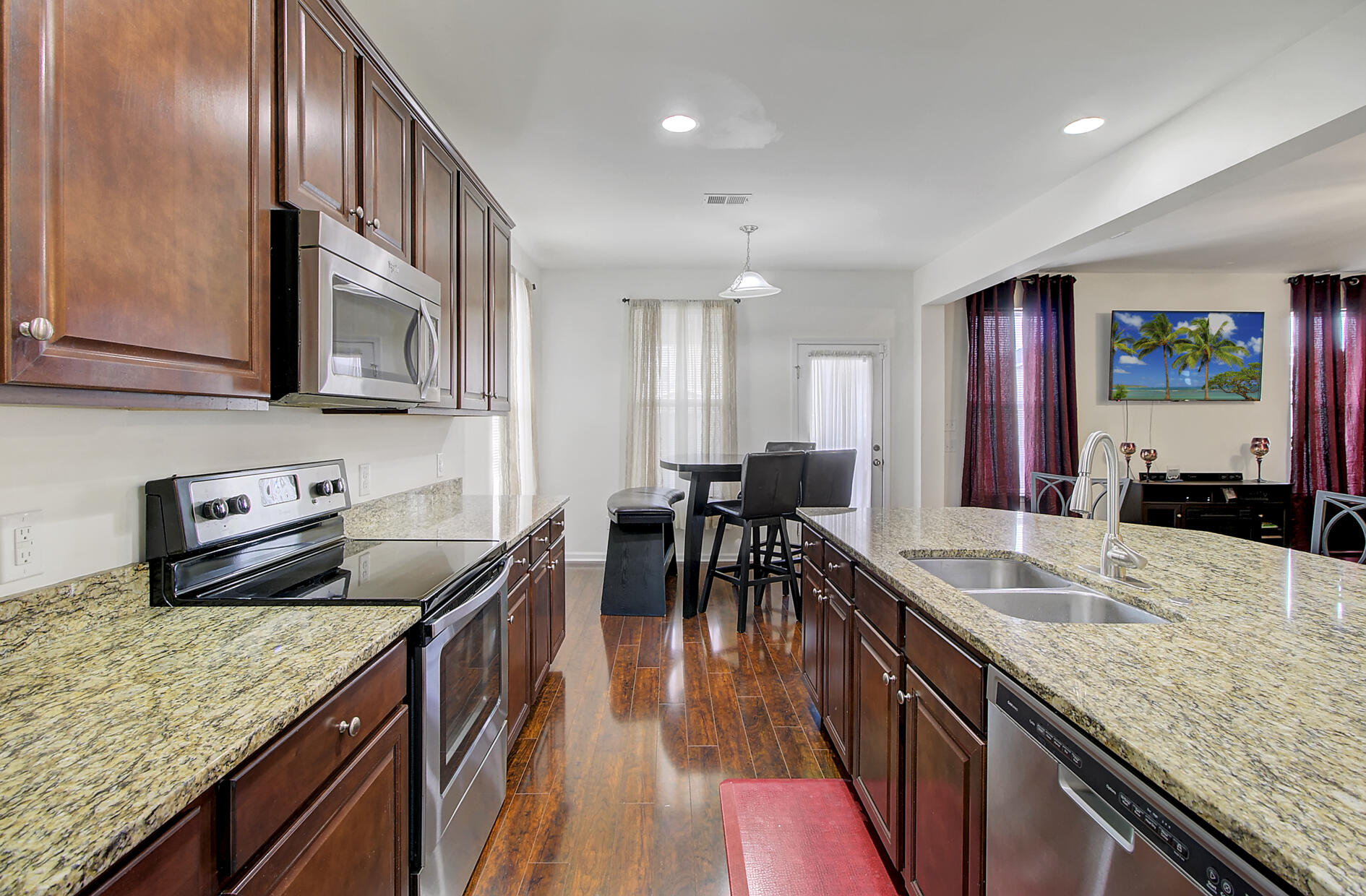 407 Forest Hills Road Summerville, SC 29486 - Photo 15 of 30 F287EC81-2923-4CEC-8D70-C0CF22A2A4F7