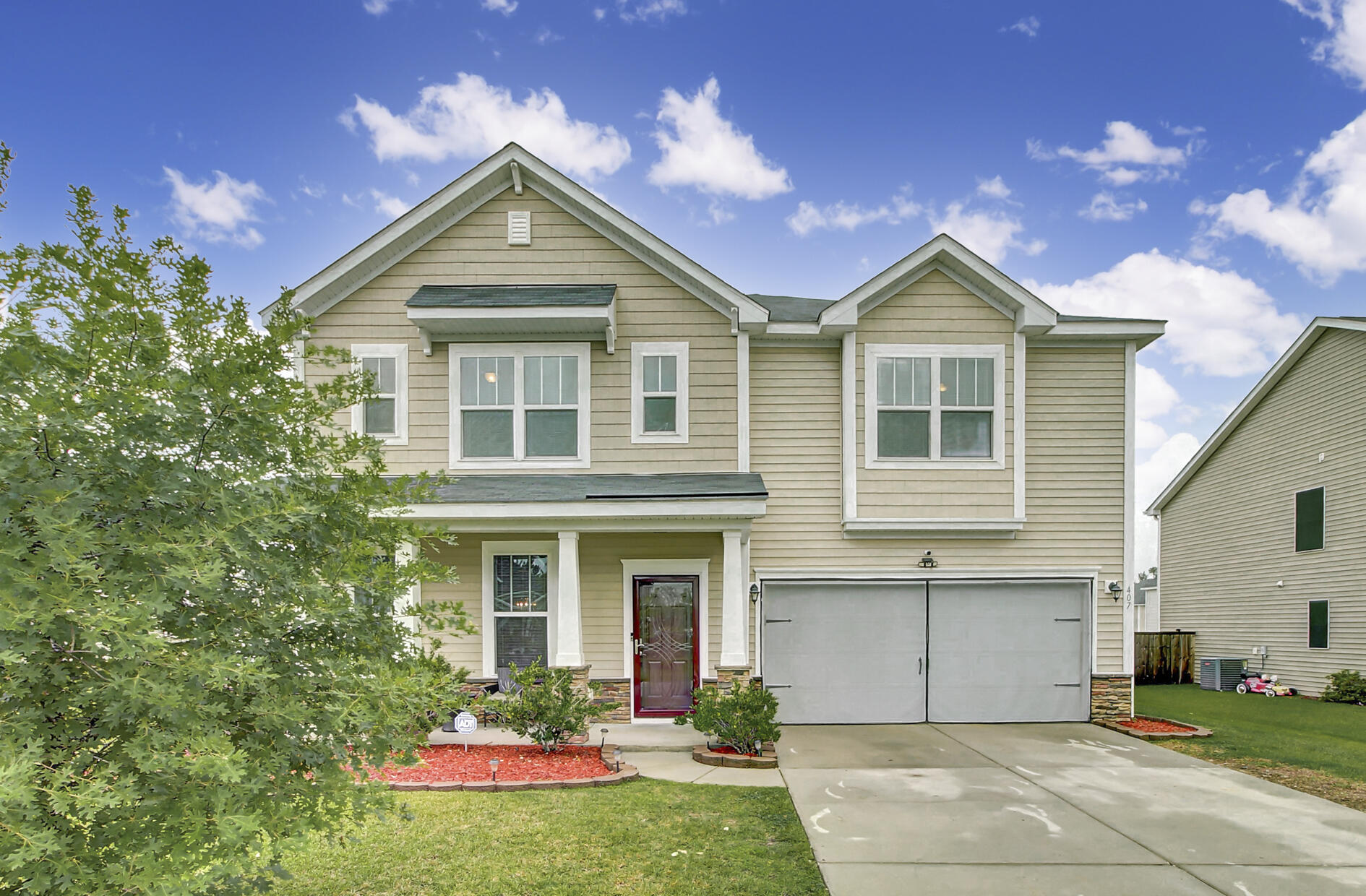 407 Forest Hills Road Summerville, SC 29486 - Photo 4 of 30 A7C7A2F3-B5A7-40FA-9026-90A415EDDE6E