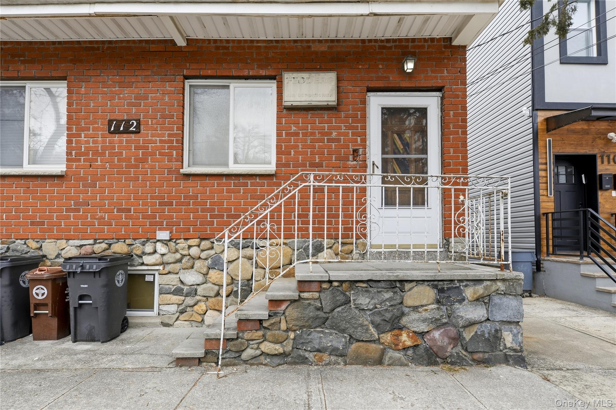 112 Walnut Street, Unit 2 Queens, NY 11375 - Photo 2 of 24