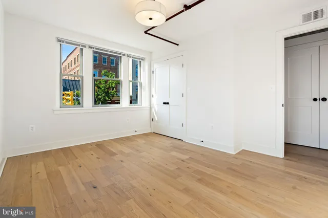 $4,200 | 901 King Street, Unit 203, Alexandria, VA 22314