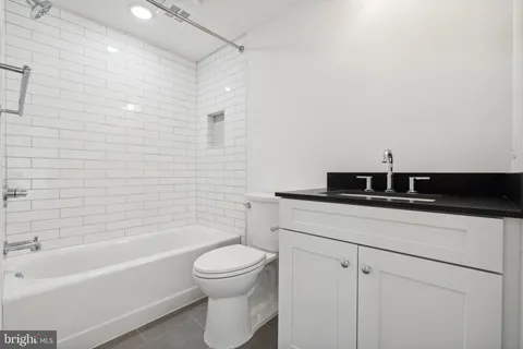 $4,200 | 901 King Street, Unit 203, Alexandria, VA 22314