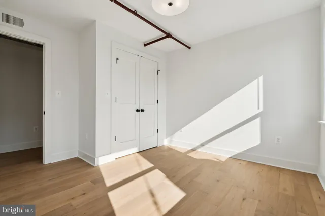 $4,200 | 901 King Street, Unit 203, Alexandria, VA 22314