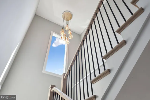 $4,200 | 901 King Street, Unit 203, Alexandria, VA 22314