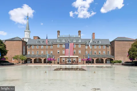 $4,200 | 901 King Street, Unit 203, Alexandria, VA 22314