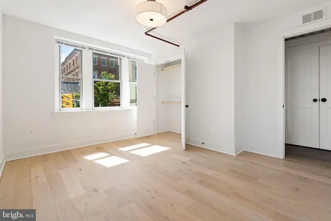 $4,200 | 901 King Street, Unit 203, Alexandria, VA 22314