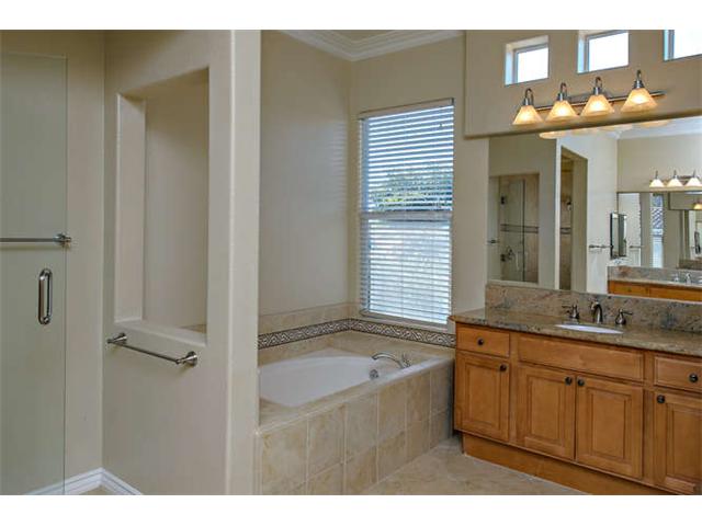 1246 Firecrest Way Fallbrook, CA 92028 - Photo 14 of 21 Gallery Image 14