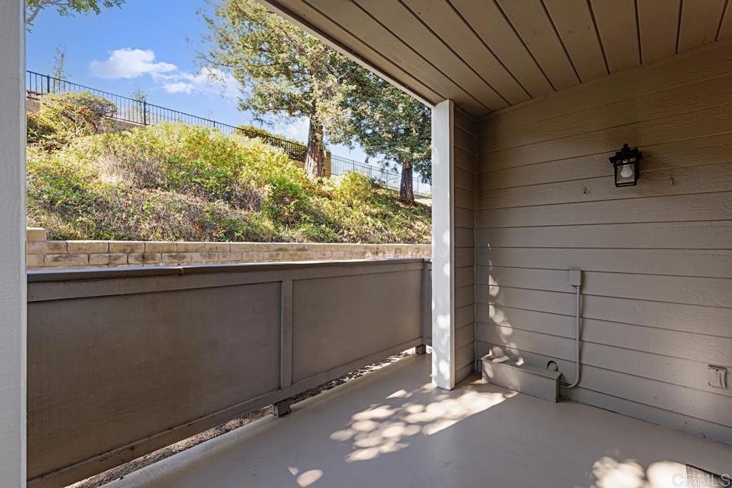 1095 Shadowridge Drive, Unit 131 Vista, CA 92081 - Photo 11 of 33