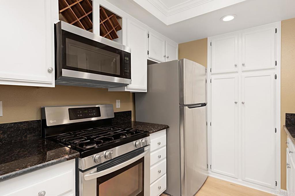 1095 Shadowridge Drive, Unit 131 Vista, CA 92081 - Photo 16 of 33