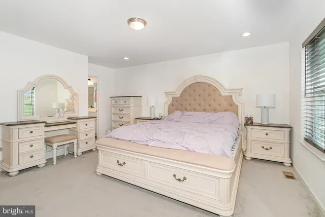 $530,000 | 584 Smoke House Drive, Mechanicsburg, PA 17055