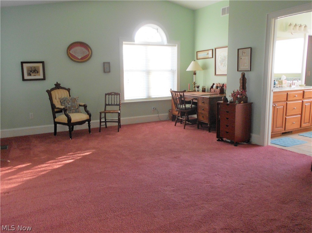 287 Holdren Road Little Hocking, OH 45742 - Photo 18 of 35 1st floor master suite