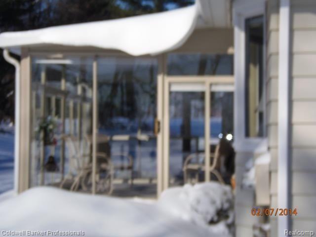 4854 Bishop Road Dryden, MI 48428 - Photo 12 of 43 4854 Bishop sun porch close.jpg