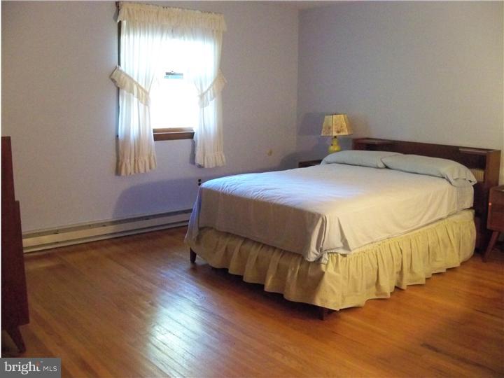 176 Juliustown Road Columbus, NJ 08022 - Photo 8 of 15 Master Bedroom