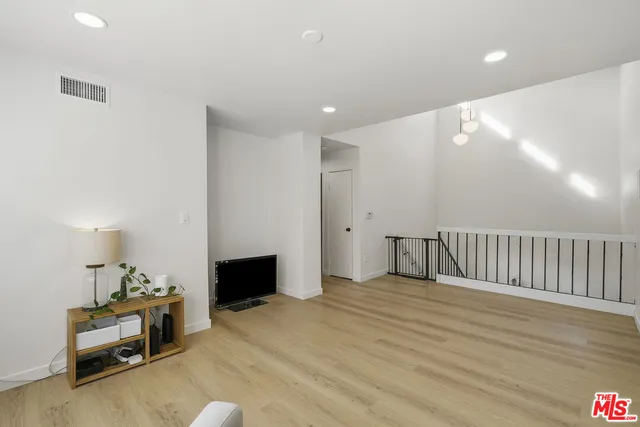 $825,000 | 18175 Andrea Circle North, Unit 4, Northridge, CA 91325