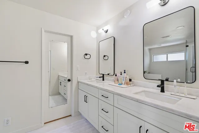 $825,000 | 18175 Andrea Circle North, Unit 4, Northridge, CA 91325