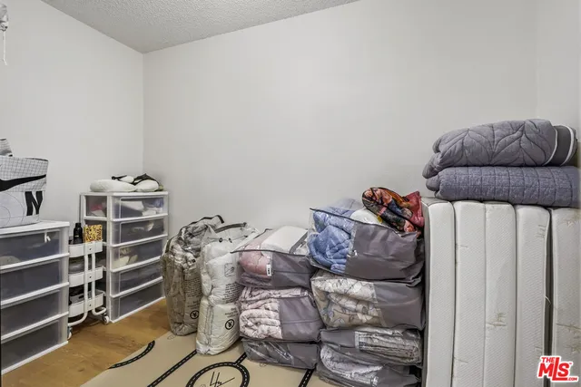 $825,000 | 18175 Andrea Circle North, Unit 4, Northridge, CA 91325