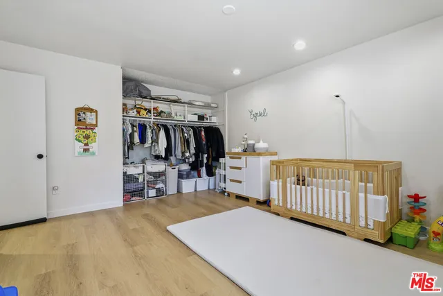 $825,000 | 18175 Andrea Circle North, Unit 4, Northridge, CA 91325