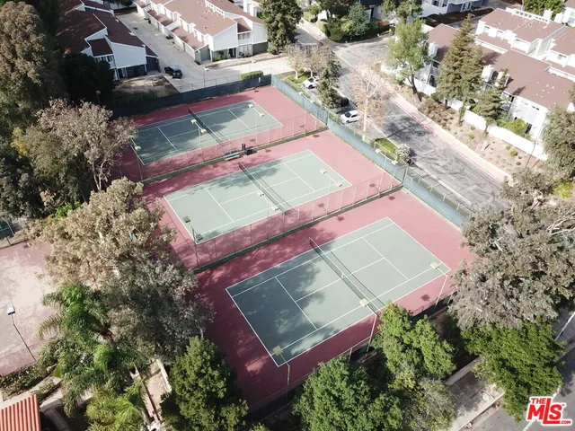 $825,000 | 18175 Andrea Circle North, Unit 4, Northridge, CA 91325