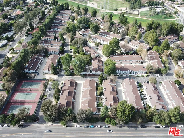 $825,000 | 18175 Andrea Circle North, Unit 4, Northridge, CA 91325