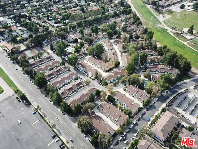 $825,000 | 18175 Andrea Circle North, Unit 4, Northridge, CA 91325