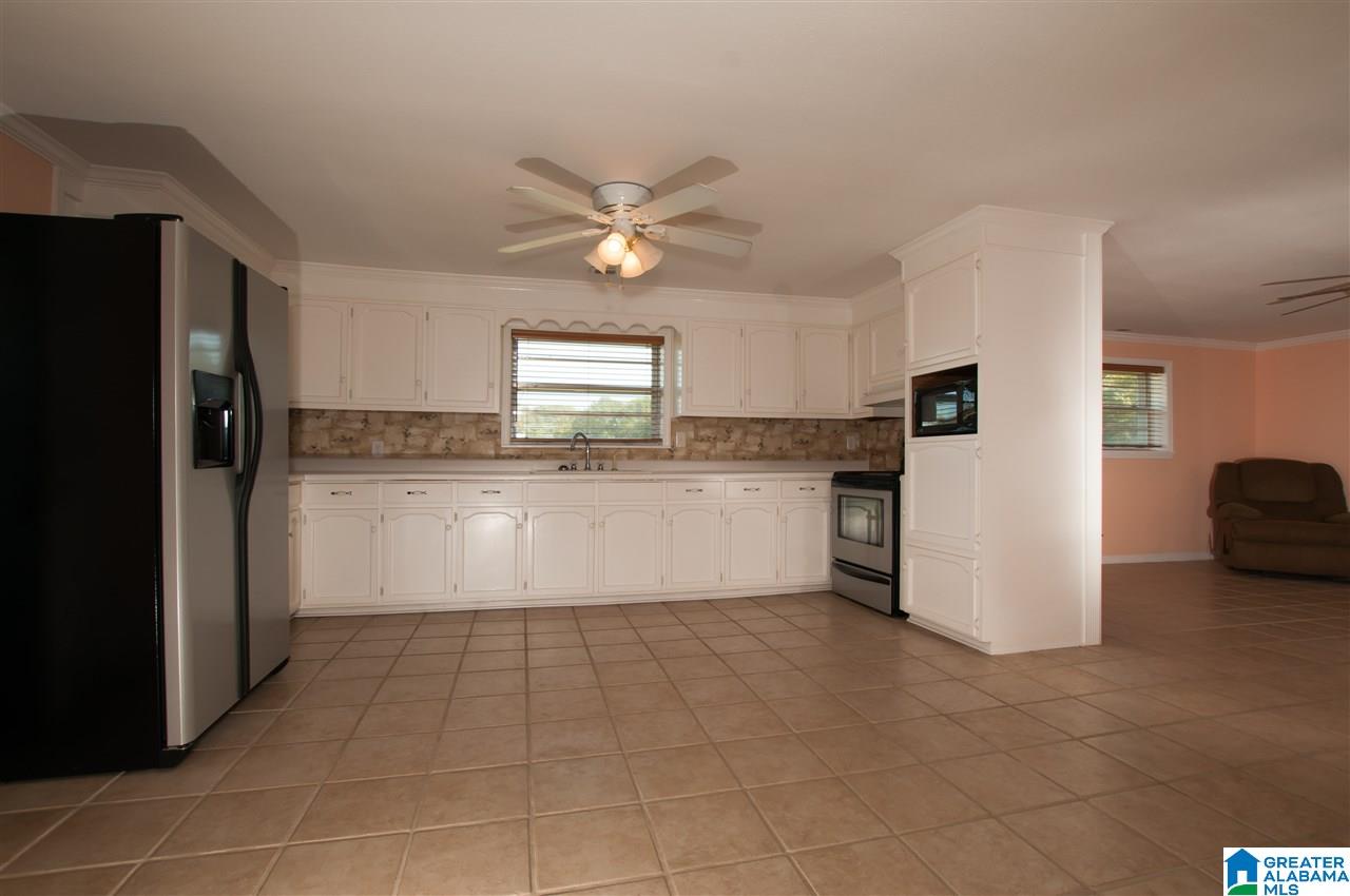 98 County Road 271 Clanton, AL 35045 - Photo 4 of 18