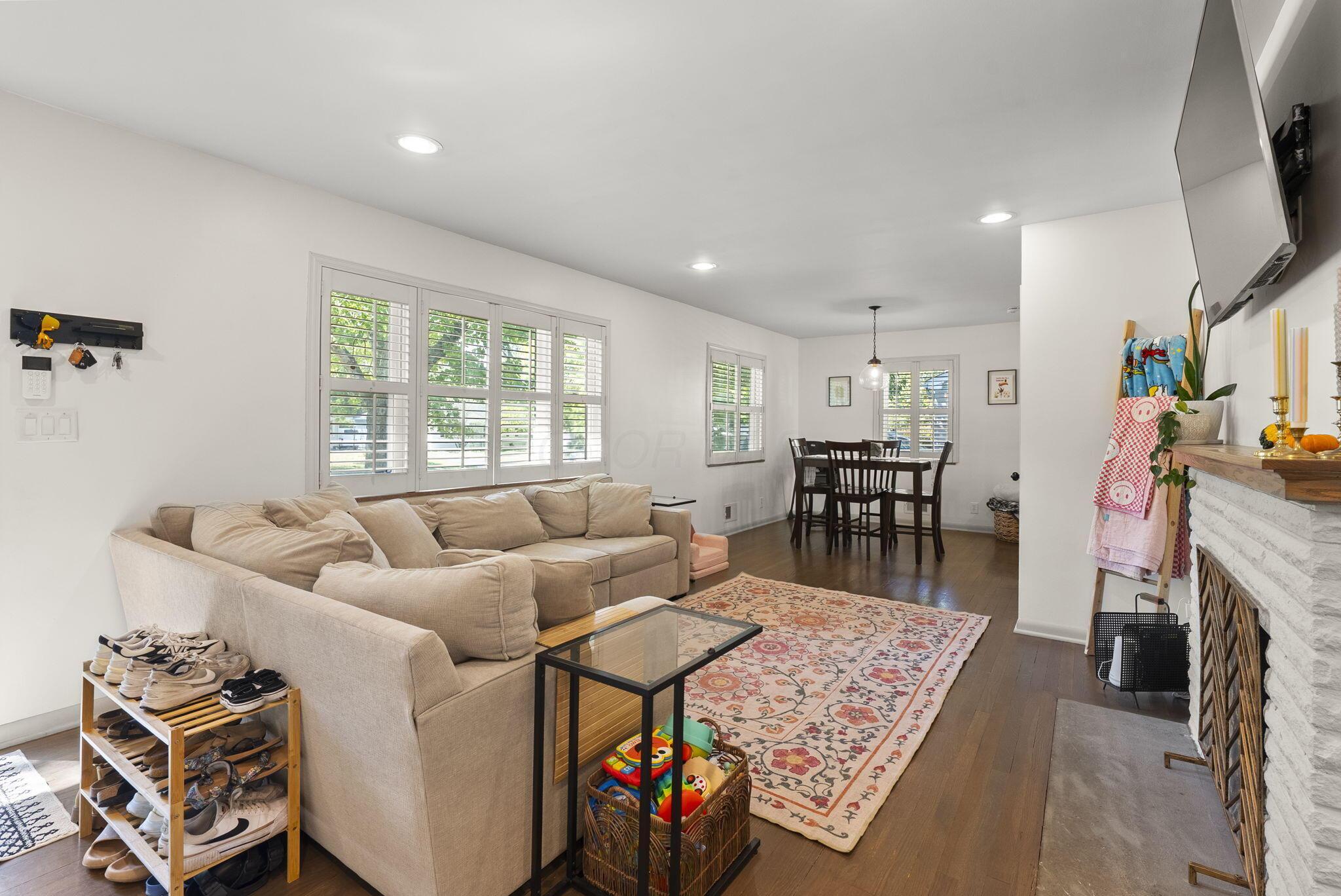 2628 Nottingham Road Columbus, OH 43221 - Photo 5 of 28 7-web-or-mls-DSC05668