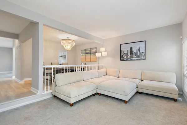 $539,900 | 537 West Parkside Drive, Palatine, IL 60067