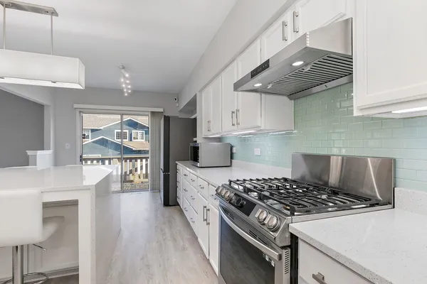 $539,900 | 537 West Parkside Drive, Palatine, IL 60067