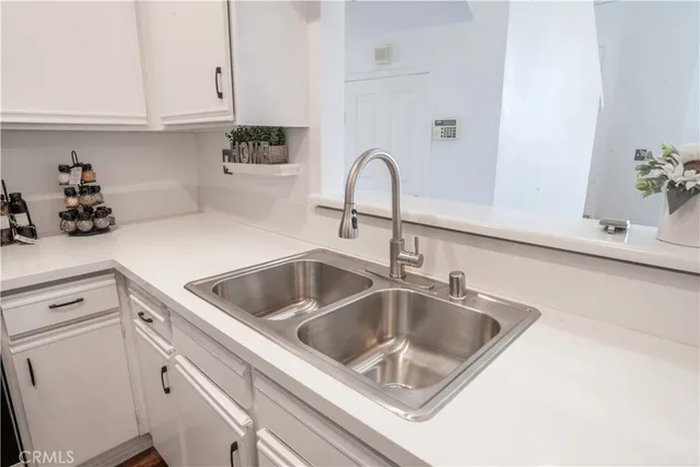 $499,000 | 13801 Oxnard Street, Unit 202, Van Nuys, CA 91401