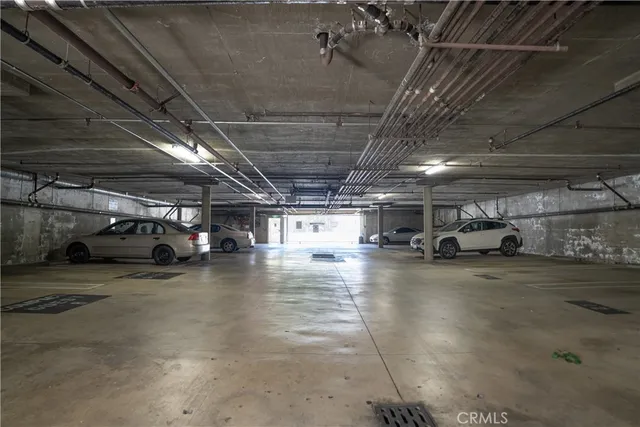 $499,000 | 13801 Oxnard Street, Unit 202, Van Nuys, CA 91401