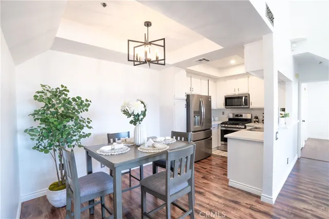 $499,000 | 13801 Oxnard Street, Unit 202, Van Nuys, CA 91401