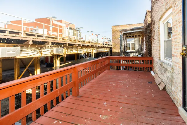 $4,200 | 1032 West Dakin Street, Unit 2A, Chicago, IL 60613