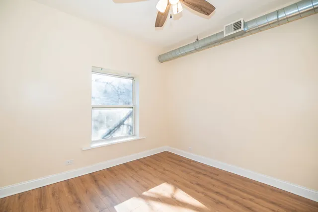 $4,200 | 1032 West Dakin Street, Unit 2A, Chicago, IL 60613