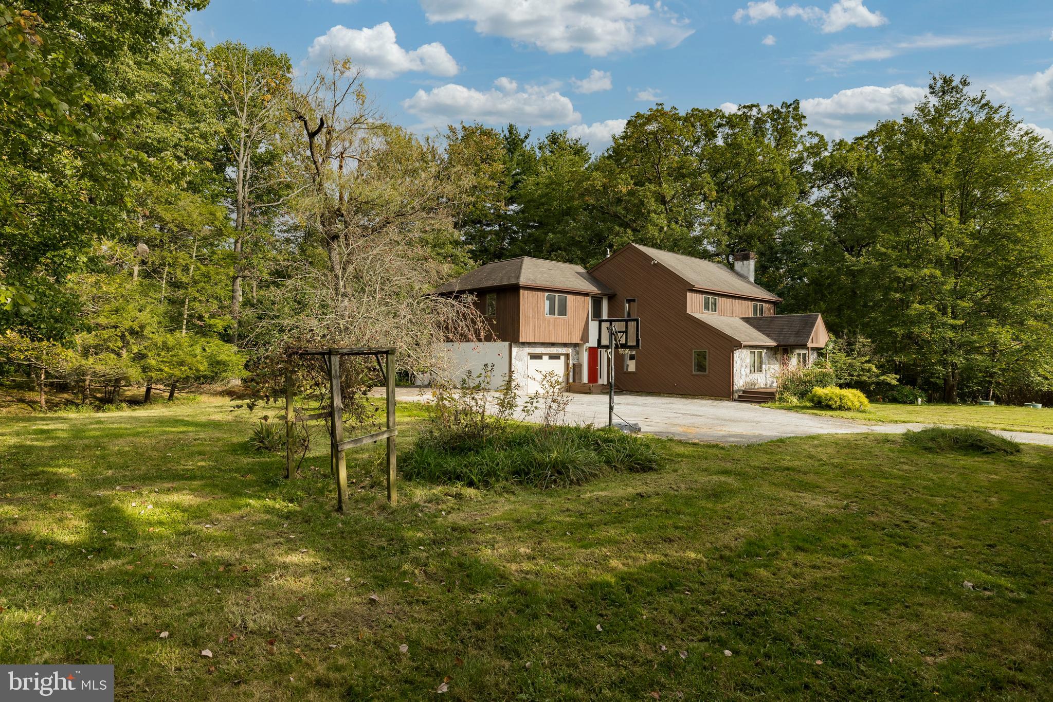 196 Springton Road Glenmoore, PA 19343 - Photo 5 of 46