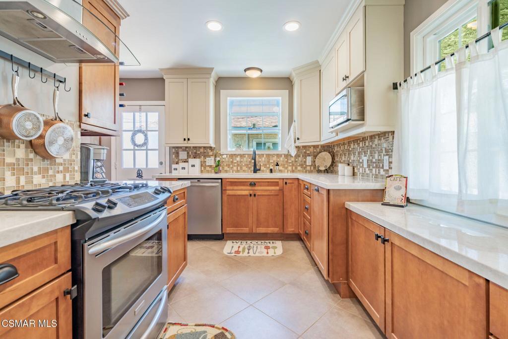 18721 Doty Avenue Torrance, CA 90504 - Photo 20 of 63