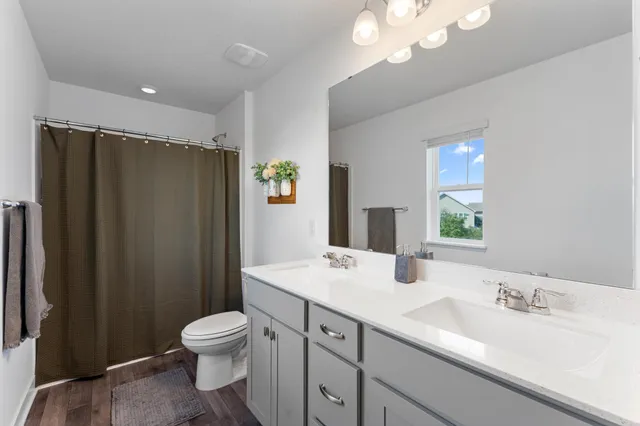 $489,000 | 1821 Dauwalter Circle, Carver, MN 55315