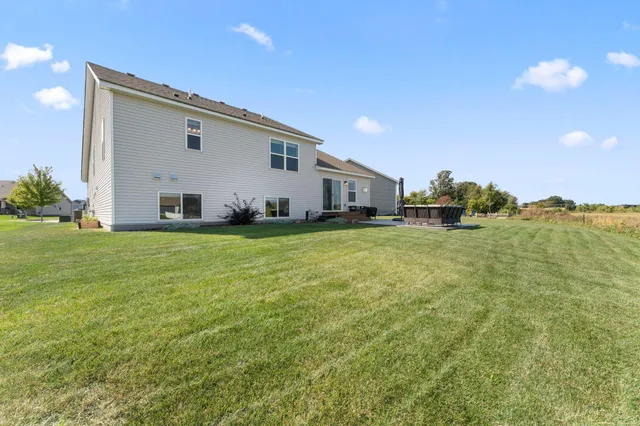 $489,000 | 1821 Dauwalter Circle, Carver, MN 55315