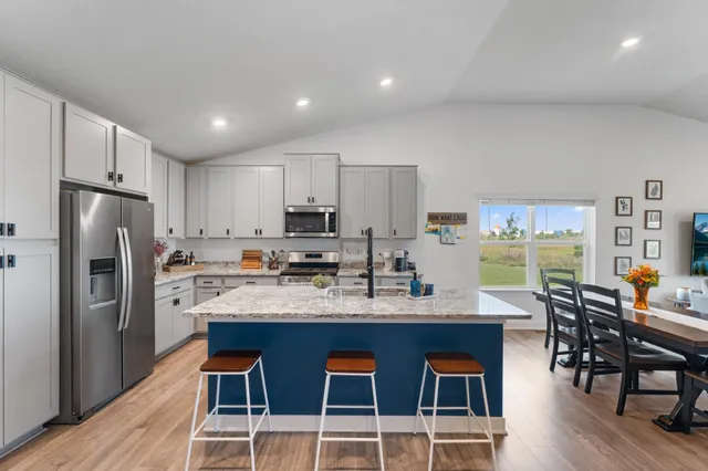 $489,000 | 1821 Dauwalter Circle, Carver, MN 55315