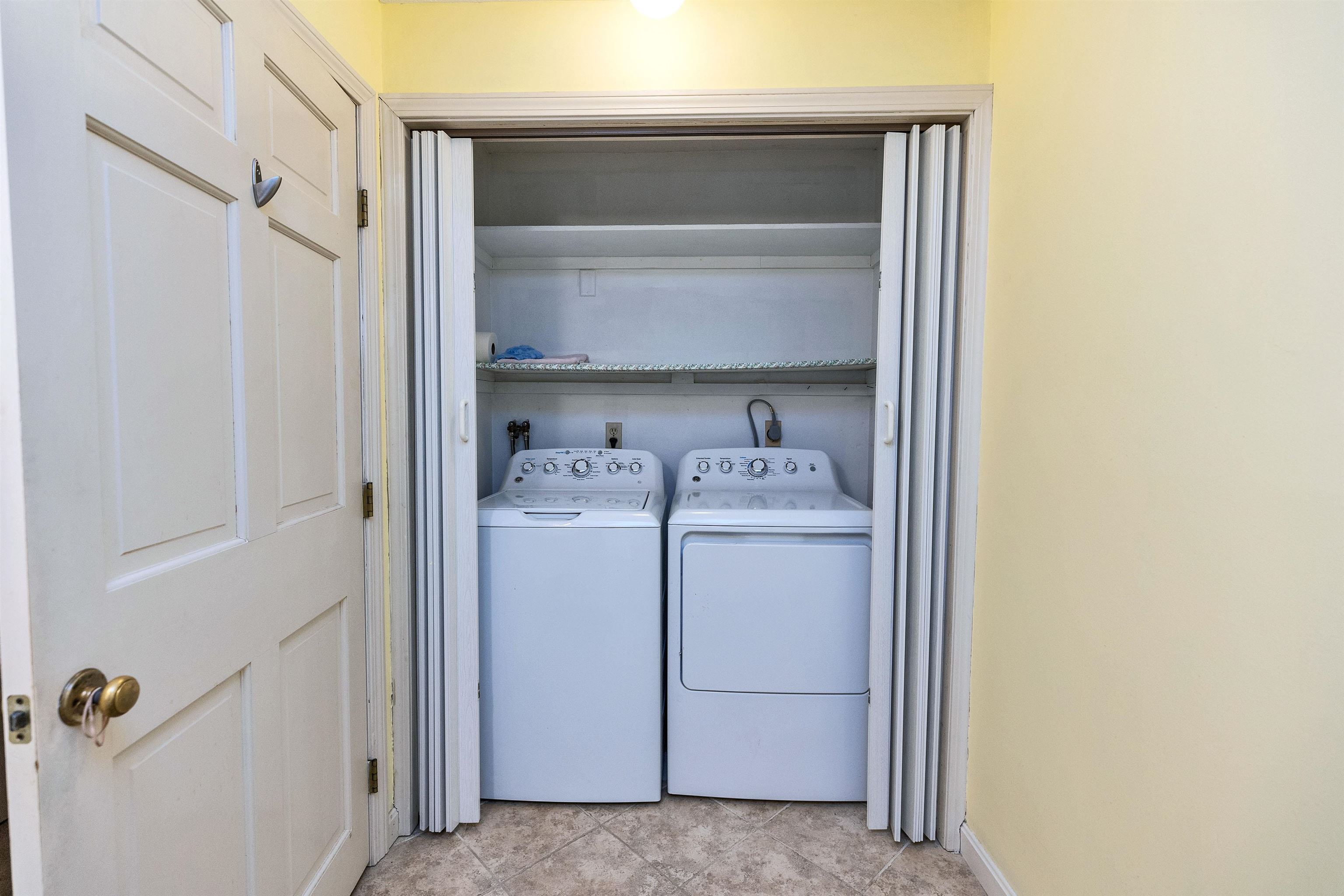 555 Straw Hill Road Manchester, NH 03104 - Photo 30 of 45