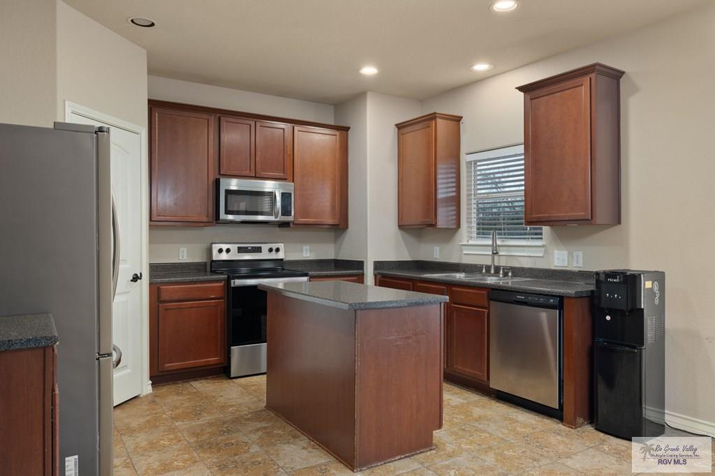 4012 Ridge Trail Brownsville, TX 78520 - Photo 5 of 24 Gallery Image 5