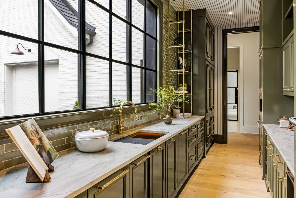 4881 Powers Ferry Road Northwest Atlanta, GA 30327 - Photo 12 of 90 Gallery Image 12