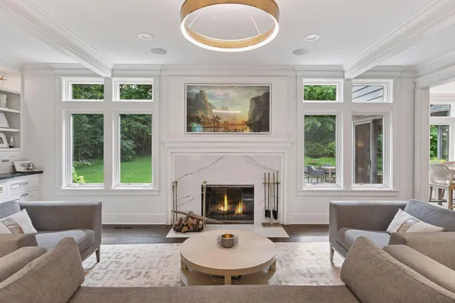 $2,895,000 | 20715 Linwood Road, Deephaven, MN 55331