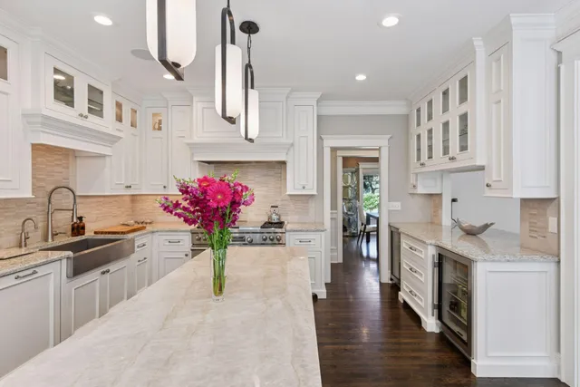 $2,895,000 | 20715 Linwood Road, Deephaven, MN 55331