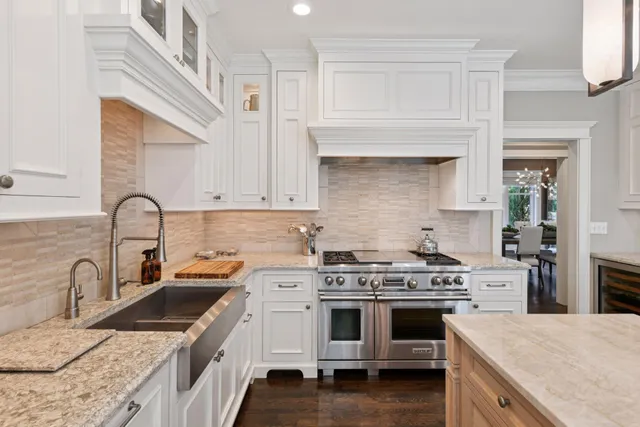 $2,895,000 | 20715 Linwood Road, Deephaven, MN 55331