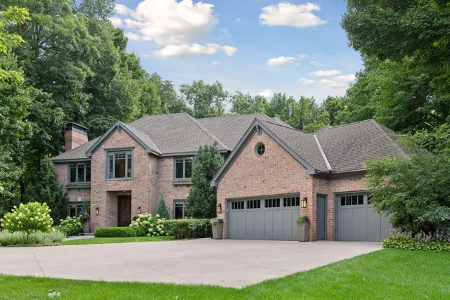 $2,895,000 | 20715 Linwood Road, Deephaven, MN 55331
